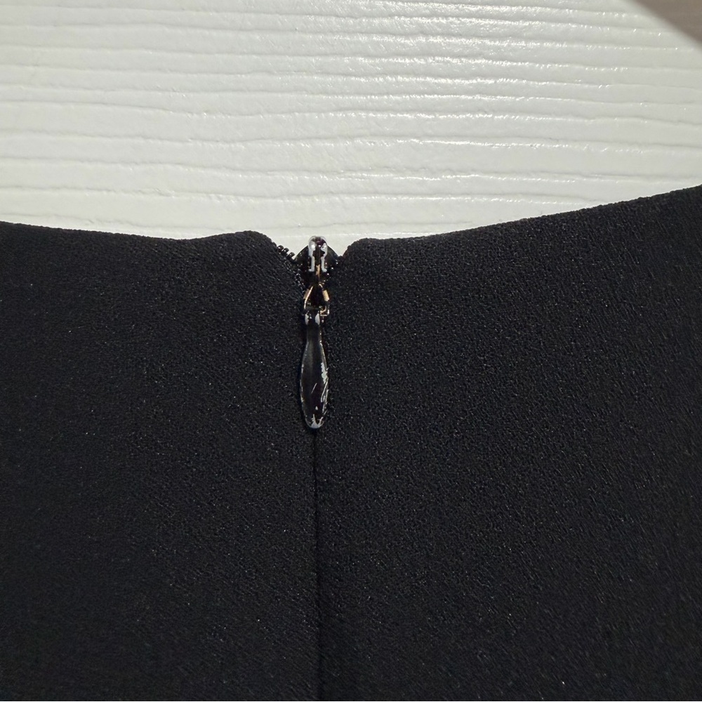 Elisabeth by Liz Claiborne Petite Black Sleeveless Sheath Dress with Lining - Picture 6 of 9
